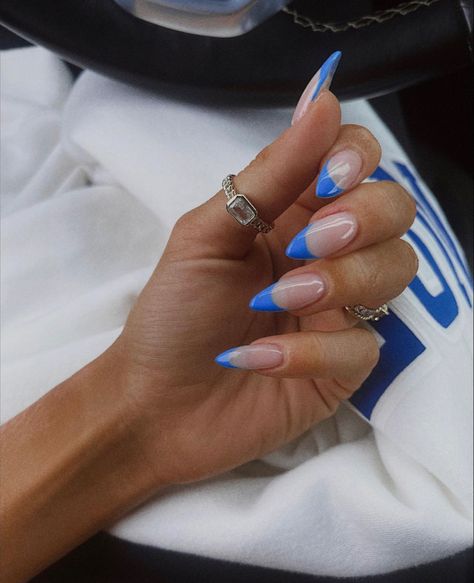 Trendy Blue Nails, Paznokcie Hello Kitty, Kutek Disney, Blue Acrylic Nails, Nagel Tips, Smink Inspiration, Summery Nails, Casual Nails, Makijaż Smokey Eye