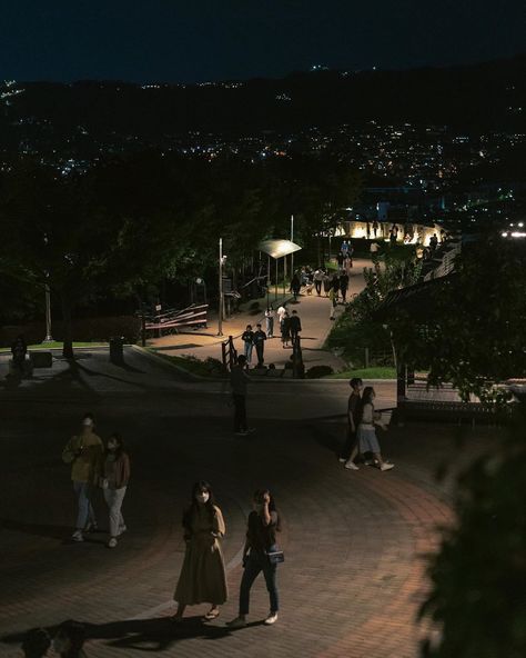 Kpop Night Aesthetic, Naksan Park, Seoul At Night, Korea Store, Night Park, Welcome To Korea, Tone Control, Dark City, Dark Paradise