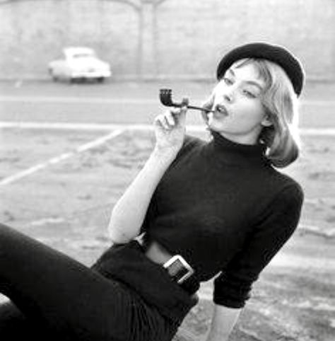 Beatnik chic! Vikki Dougan, Beatnik Style, Vintage Fashion 1950s, Fashion 1950s, 1950s Style, French Women, 1960s Fashion, Moda Vintage, 60s Fashion