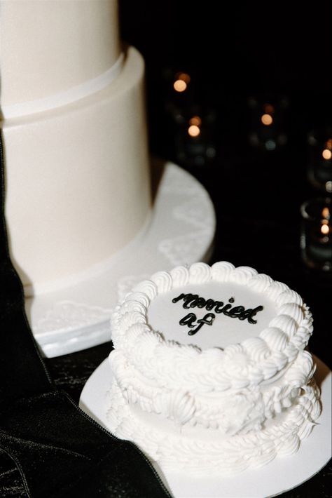 Married Af Wedding Cake, Married Af Cake, Wedding Cake Styles, Cake Styles, Bridal Wedges, Married Af, Vintage Wedding Cake, Cake Wedding, Wedding Cakes Vintage