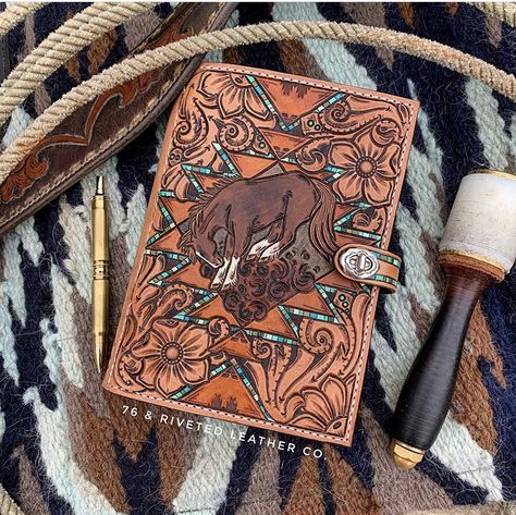 Western Leather Wallet, Tooled Leather Planner Cover, Tooled Leather Bull Skull, Tooled Leather Notebook Cover, Tooled Leather Designs, Leatherworking Patterns, Leather Working Projects, Custom Leather Work, Art Notebook