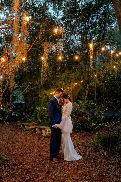 Intimate Secret Garden Wedding in Florida | Harmony Gardens | Florida Wedding Venues | Tampa Wedding Venues | Tampa Wedding Photographer | Florida Wedding Photographer Explore the blog to find more inspiration for your Florida Wedding Florida Fall Wedding, Wedding Ideas Florida, Tropical Garden Wedding, South Florida Wedding Venues, Free Wedding Venues, Dream Garden Wedding, Florida Wedding Ideas, Wedding Venues In Florida, Garden Wedding Venues