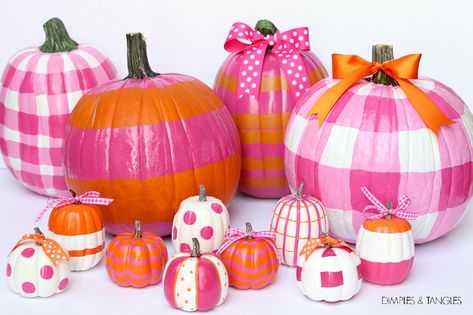 Barbie Pumpkin Painting Ideas, Pumpkin Painting Ideas Girly, Girly Pumpkin Painting Ideas, Tiny Pumpkin Painting Ideas, Easy Pumpkin Decorating, Pumpkin Inspo, Pumpkin Activity, Tiny Pumpkins, Pumpkins Diy