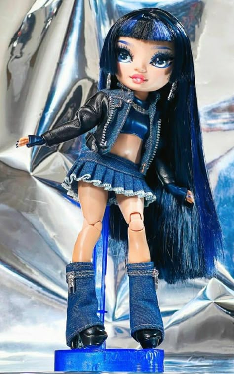 Rainbow High Doll Hair Ideas, Rainbow High Custom Clothes, Rainbow High Doll Aesthetic, Lol Omg Doll Restyle, Ooak Rainbow High Doll, Rainbow High Ooak Doll, Rainbow High Doll Photography, Lol Omg Doll Repaint, Rainbow High Custom Doll