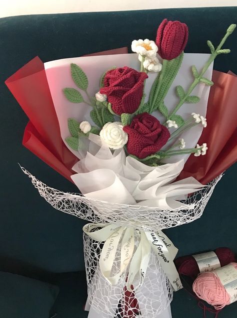 Red Rose Crochet Bouquet, Red Crochet Bouquet, Rose Flower Bouquet Gift, Red Rose Flower Bouquet, Gift Ig, Pipe Flower, Flower Bouquet Gift, Bucket Flower, Small Crochet Gifts