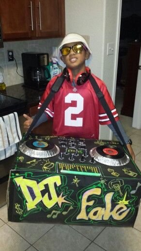 DJ Halloween Costume 80s Dj Costume, Dj Costume Women, Dj Costume For Kids, Decade Decorations, Hiphop Costume, Invisible Man Costume, Dj Costume, Fortnite Halloween, Gumball Machine Costume