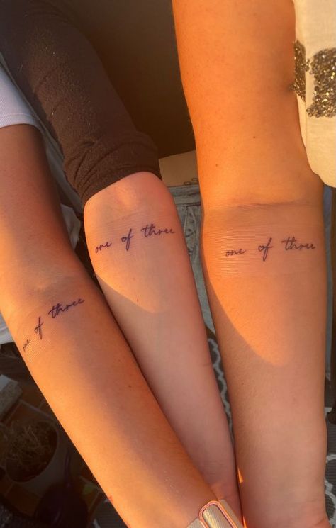 Three Sister Tattoos, Matching Tattoos For Siblings, Group Tattoos, Friendship Tattoo, Cousin Tattoos, Maching Tattoos, Tattoos Aesthetic, Cute Matching Tattoos, Matching Friend Tattoos