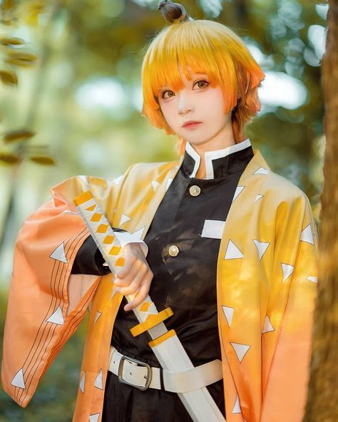 Cosplay art 💛💫 Credits Seeu Cosplay, Easy Anime Cosplay, Cute Anime Cosplay, Easy Cosplay Ideas, Anime Cosplay Ideas, Easy Cosplay, Simple Anime, Anime Cosplay Costumes, Anime Inspired Outfits