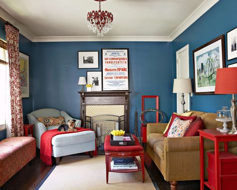 Dark Teal Living Room, Decoration Ideas Living Room, Blue Bedroom Paint, Pale Blue Walls, Blue Bedroom Walls, Navy Blue Bedrooms, Teal Living Rooms, Blue Accent Walls, Living Room Wall Color