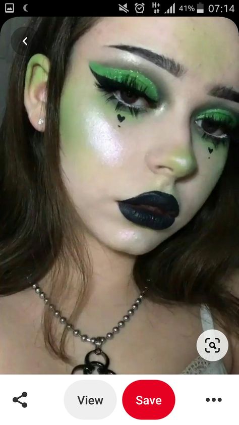 Green Cosplay Makeup, Green Monster Makeup, Rainbow Goth Makeup, Green And Black Makeup Looks, Creeper Makeup, Green Grunge Makeup, Green Alt Makeup, Green Halloween Makeup, Green Goth Makeup