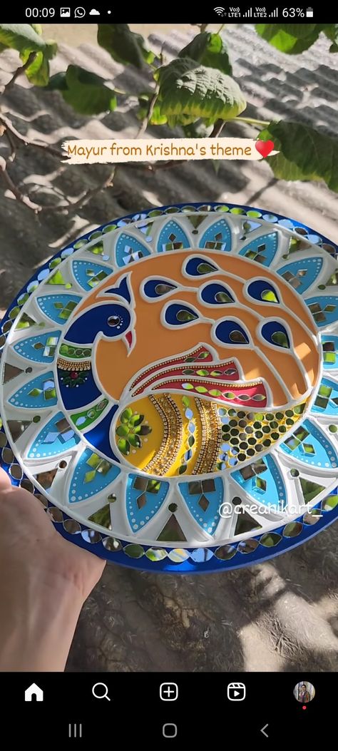 Lippan Art Design Mirror Work Circle, Lippan Art Design, Lipan Art, Painted Mirror Art, Mural Art Design, Painted Mirror, Lippan Art, Boho Painting, Type Shi