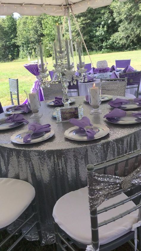 Purple And Silver Bridal Shower Ideas, Purple And Silver Table Setting, Purple Sweet 16 Centerpieces, Purple And Silver Quinceanera Ideas, Lavender And Silver Quinceanera, Purple Table Settings, Purple Wedding Centerpieces, Purple And Silver Wedding, Purple Quince