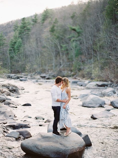 6-river-side-engagement-photography Engament Pictures, Pictures Engagement, River Side, Fall Engagement Photos, Portrait Couple, Country Couples, Summer Engagement Photos, Engagement Pictures Poses, The Catskills