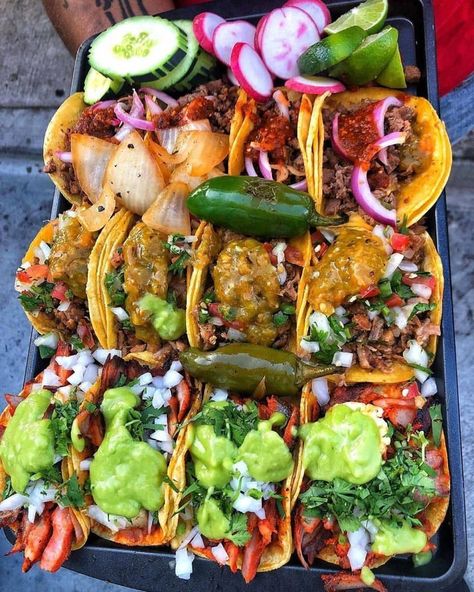 #follow #food #foodie #foodporn #dinner #lunch #blogging #blogger #blog #tacos #mexicanfood Mexican Tacos Aesthetic, Extreme Food, Mexican Tacos, Food Babe, Food Goals, Mexican Food Recipes Authentic, Food Platters, United Nations, Food Obsession