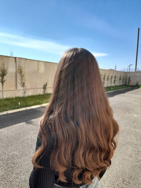 wavy long hair, Brown hair Straight Hair With Wavy Ends, Bra Length Hair With Layers, Bra Length Hair, Wavy Long Hair, Straight Wavy Hair, Hair And Makeup Tips, Long Wavy Hair, Beautiful Long Hair, Layered Hair