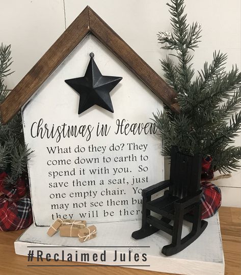 Christmas In Heaven Diy, Wooden Diy Projects, Memorial Gift Diy, Wooden Diy Crafts, Christmas Pallet, Memory Ideas, Christmas Booth, Board Signs, Christmas Crafts For Adults