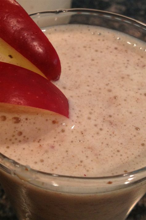 Apple Pie Protein Shake Apple Protein Shake, Apple Pie Shake, Shake Recipes Healthy, Slow Cooker Jambalaya, Protein Shake Recipe, High In Fiber, Protein Powder Recipes, Healthy Shakes, Protein Shake Recipes