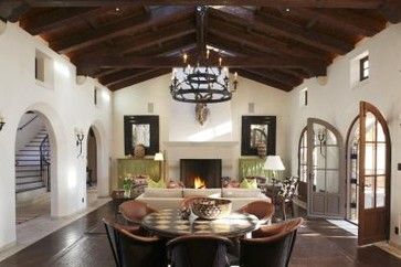 Hacienda Living Room, Hacienda Style Living Room, Style Hacienda, Spanish Home Interior, Mediterranean Living Room, Spanish Colonial Homes, Spanish Home Decor, Spanish Hacienda, Hacienda Style Homes