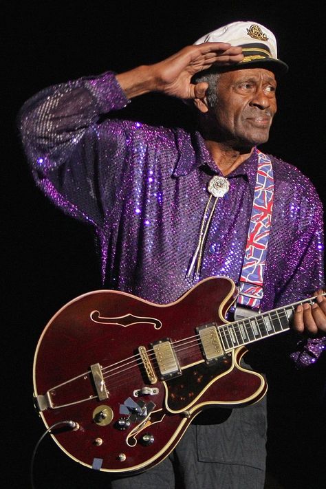 Music Legend Chuck Berry Has Died:  LOSS OF A LEGEND, Inventor of Rock and Roll Music, saving us all from bad music!!! St. Louis Blues, Musica Disco, Brenda Lee, Chuck Berry, Rock N Roll Music, Memphis Tennessee, Black Music, Guitar Hero, Rock Legends