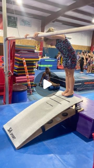 Recreational Gymnastics Lesson Plans, Backhipcircle Drills Gymnastics, Gymnast Workout Routine, Gymnastics Bar Drills, Gymnastics Bar Tricks, Basic Gymnastics Skills, Preschool Gymnastics Stations, Beginner Gymnastics Drills, Preschool Gymnastics Games