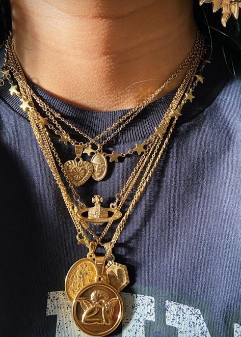 Gold Necklace Layered Men, Layered Jewelry Men, Body Jewelry Diy, Xoxo Jewelry, Streetwear Jewelry, Dope Jewelry Accessories, Indie Jewelry, Stacked Necklaces, Dope Jewelry