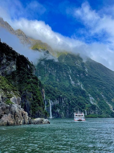 Mountains New Zealand, New Zealand Travel Aesthetic, Auckland New Zealand Aesthetic, Nee Zealand, Aesthetic New Zealand, New Zealand Aesthetic, New Zealand City, New Zealand House, New Zealand Photography