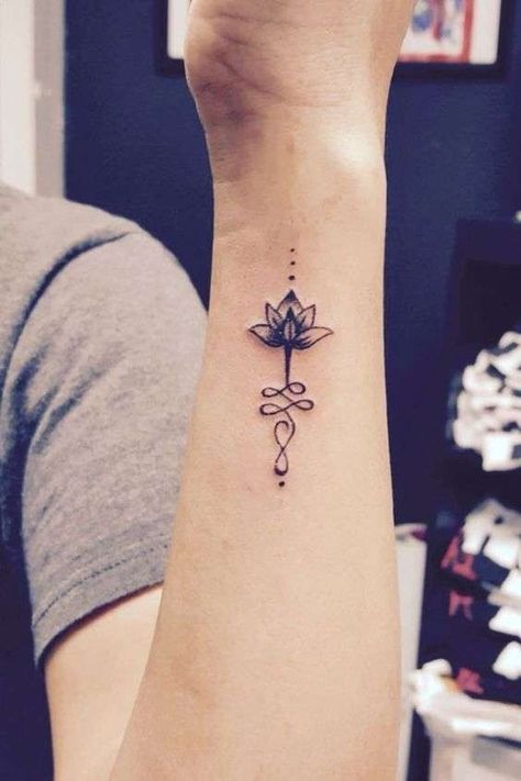 Side Wrist Tattoo, Wrist Tattoos Girls, Side Wrist Tattoos, Meaningful Wrist Tattoos, Heart Tattoo Wrist, Lotus Flower Tattoo Design, Wrist Tattoo Ideas, Unalome Tattoo, Omerta Tattoo