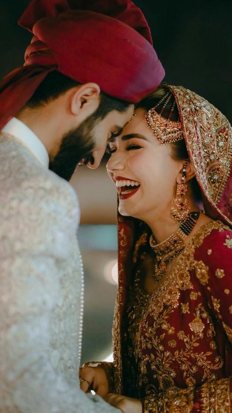 Nikah Couple Poses, Shadi Poses For Couple, Aesthetic Wedding Couple Pictures, Wedding Photo Shoot Ideas Bride Groom, Barat Photoshoot Poses, Nikah Poses For Couple, Cupals Pic, Shadi Couples, Bride Groom Photoshoot Indian