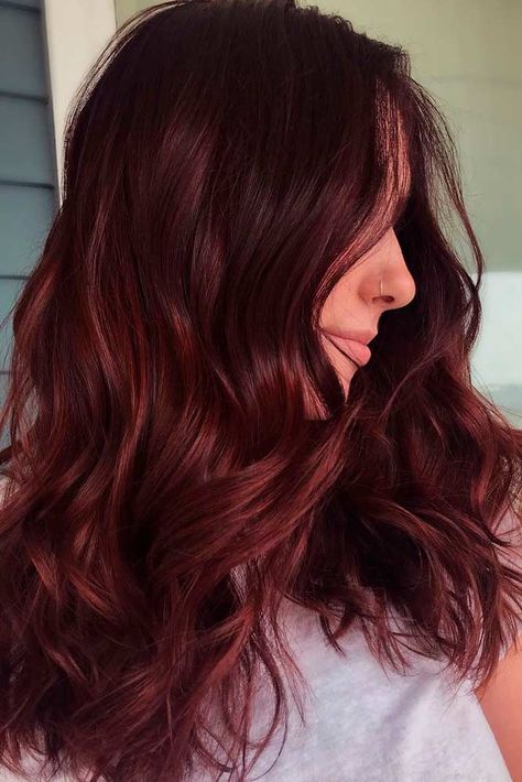 29 Burgundy Hair Styles: Find The Best Shade For Your Skin Tone Pale Skin Hair Color, Burgundy Hair Color, Hair Color Mahogany, Mahogany Hair, Wine Hair, Red Hair Inspo, Hair Color Burgundy, Hair Color Auburn, Burgundy Hair