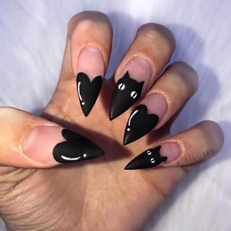 Maquillage Goth, Cat Nail Designs, Paznokcie Hello Kitty, Halloween Nails Diy, Unghie Nail Art, Witchy Nails, Halloween Acrylic Nails, Cute Halloween Nails, Goth Nails