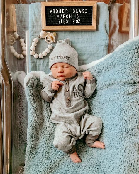 Archer Blake arrived on Friday, March 15th! Newborn photography- going home outfit boy Hospital Pictures, Newborn Baby Boy Outfit, Photo Opportunity, Personalized Newborn, Baby Hospital, Baby Boy Clothes Newborn, Going Home Outfit, Baby Sleep Problems, Shower Bebe