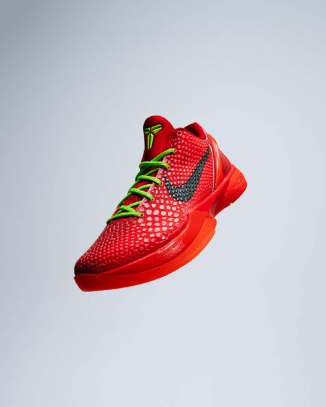 Kobe 6 Reverse Grinch, Kobe Grinch, Reverse Grinch, Hoop Shoes, Kobe 6, Art Appliqué, Grinch, Editorial, Nike