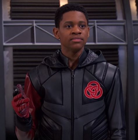 Leo Dooley  #labrats Leo Dooley Lab Rats, Leo Davenport, Leo Lab Rats, Leo Dooley, Tyrel Jackson Williams, William Brent, Lab Rats Disney, Spy Racers, Pearce Joza