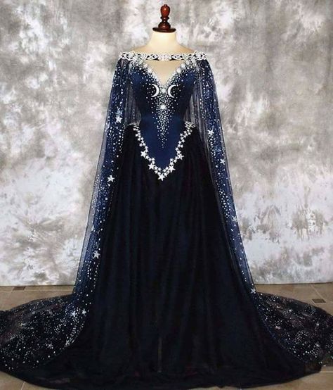 Claw Costume, Dark Blue Prom Dresses, Prom Dress Sparkly, Witch Wedding, Future Costume, Chic Prom Dresses, Blue Prom Dresses, Modest Evening Dress, White Claw