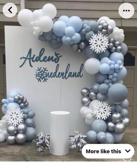 Snow Decorations Party, Let It Snow Party Decorations, Winter Baloon Decoration, Winter Wonderland Photo Booth Backdrops, Disney Winter Wonderland Party, Winter Themed Balloon Arch, Winter Birthday Backdrop, Winter Theme Balloon Garland, Office Holiday Party Decorations Winter Wonderland