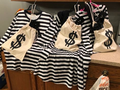 #halloweenideas #BankRobbers #trunkortreatideas #costumes Bank Robber Trunk Or Treat, Bank Robber, Trunk Or Treat, Happy Fall Y'all, Happy Fall, Trick Or Treat, Trunk, Craft Ideas, Halloween