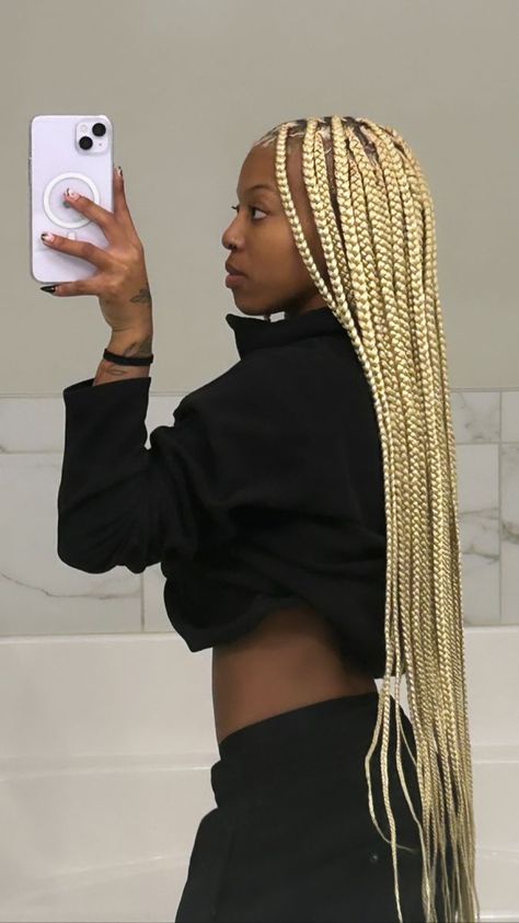 Blonde Braids Black Women Outfit, 613 Box Braids Dark Skin, 613 Knotless Braids On Black Hair, Knotless Blonde Braids Black Women, Platinum Blonde 4c Natural Hair, Platinum Blonde Box Braids Black Women, 613 Large Knotless Braids, All Blonde Knotless Braids, Blonde Knotless Braids Hairstyles