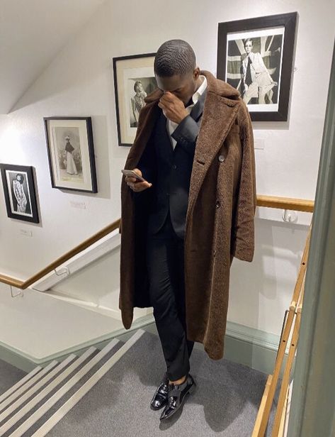 Men Coat Outfit Formal, Old Money Style Men Black, Black Man Suit Aesthetic, Men Lawyer Outfit, Black Business Man Aesthetic, Rich Black Man Aesthetic, Black Men In Suits, Guys In Suits, Suits Aesthetic