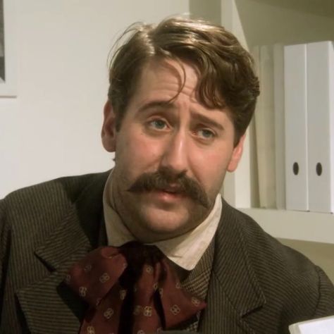 Jim Howick, Charlotte Ritchie, Chubby Men, Horrible Histories, Kids Tv, Going Home, Art Reference Photos, Good People, Comedians