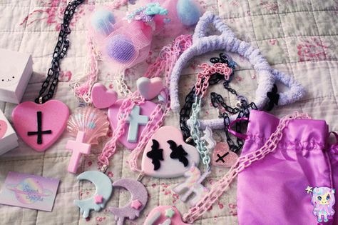 Tumblr Pastel Goth, Pastel Goth Tumblr, Alexa Poletti, Decora Aesthetic, Dark Decora, Creepy Cute Fashion, Pastel Goth Aesthetic, Goth Kawaii, 2014 Tumblr