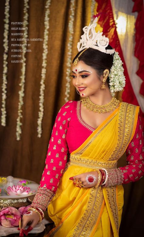 Bangoli Saree Pose, Tamil Makeup, Bengali Beauty, Bengali Fashion, Back Photography, Swag Dress, Indian Wedding Clothes For Men, Indian Bride Makeup, Indian Bridesmaid Dresses