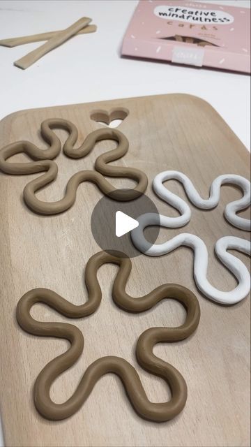 Crockd on Instagram: "how to make squiggly coasters ❤️‍🔥 using a long coil, here’s an easy and simple clay diy to elevate your coaster game 👏   made by @chelseamorganart our pottery wizard ✨   #clay #pottery #athomepottery #clayart #diycoasters #diyclaycrafts #diyclayinspo #potteryinspo #diycraftinspo #crockd" Hand Pottery Ideas Simple, Ceramics Ideas Pottery Easy, Diy Air Dry Clay Ideas, Cute Air Dry Clay Ideas Easy, Coil Pottery Ideas, Clay Coasters Diy, Diy Clay Coasters, Clay Games, Air Dry Clay Coasters