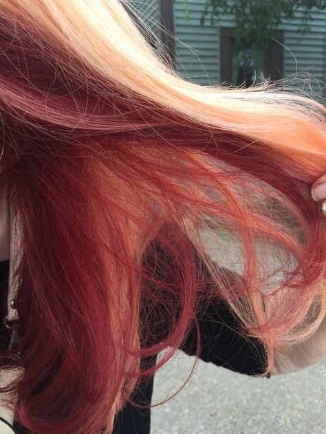 Strawberry Blonde Hair With Dark Underneath, Red Under Blonde Hair, Red Underdye Hair Blonde, Blonde Hair Red Underneath, Underdye Hair, Split Dyed Hair, Red Blonde Hair, Hair Color Underneath, Dyed Red Hair