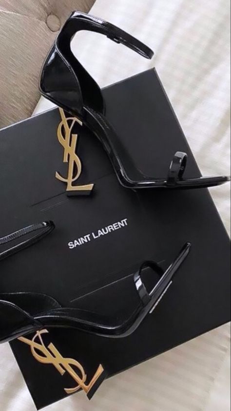 Saint Laurent Shoes Aesthetic, Salto Saint Laurent, Ysl Heels Aesthetic, Ysl Strappy Heels, Ysl Heels Black, Yves Saint Laurent Heels Aesthetic, Yves Saint Laurent Heels, Snap Friends, Aesthetic Wall