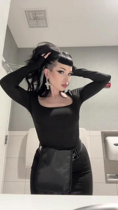 Long Black Hair With Undercut, Long Hair Undercut With Bangs, Shaved Sideburns Women Long Hair, Small Shaved Sides, Bangs And Side Shave, Shaved Side Hairstyles With Bangs, Double Side Shave Long Hair, Alternative Hair Inspiration, Bangs With Side Shave