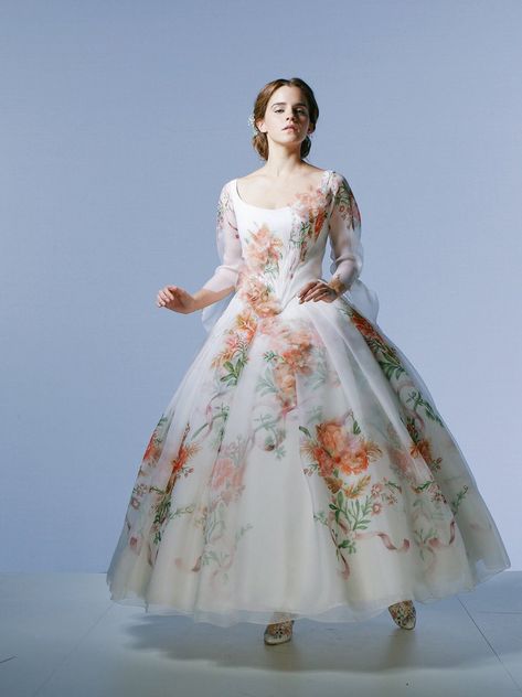 I want to know who made this dress. And I’ll order one Beauty And The Beast Wedding Dresses, Beauty And The Beast Dress, Belle Wedding Dresses, Beauty And The Beast Wedding, Emma Watson Belle, Emma Watson Style, Beauty And The Beast Movie, Disney Wedding Dresses, Belle Beauty And The Beast