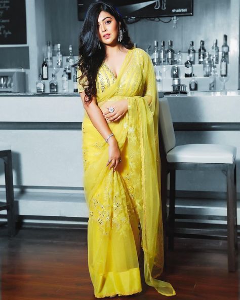 Shafaq Naaz, Saree Photography, Yellow Saree, Hollywood Actress, Indian Models, Celebrity Beauty, India Beauty, Desi Beauty, Yellow Dress