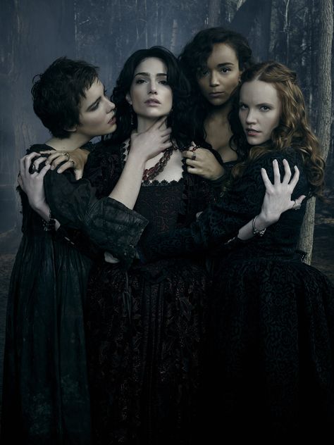 Salem - Mary Sibley and Tituba with Anne and Mercy Vampire Shoot, Salem Series, Group Posing, Mary Sibley, Janet Montgomery, Tamzin Merchant, Salem Tv Show, Inspiration Draw, Regina And Emma