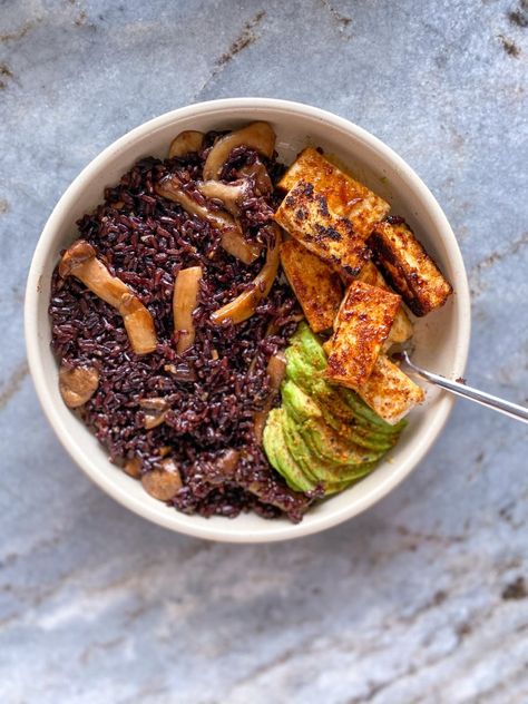 Black Rice Bowl With Mushrooms - The Foodie Diaries Black Rice Bowl, Miso Ginger Dressing, Rice Bowl Recipe, Homemade Tofu, Rice Bowls Recipes, Extra Firm Tofu, Mushroom Pasta, Black Rice, Bowl Recipe