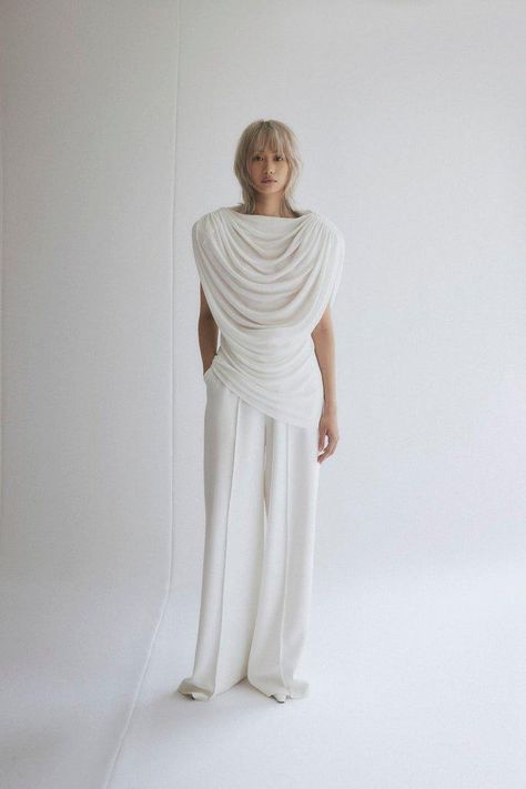 Draping Top, White Drapes, Draped Top, Designer Drapes, Stand Out From The Crowd, Good Girl, Be Ready, S Models, Look Fashion